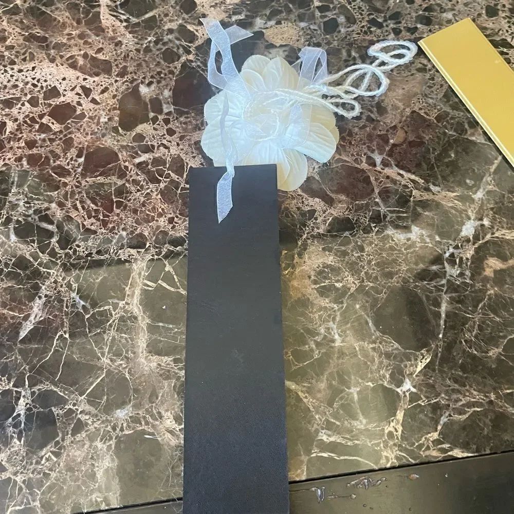 DIAMOND Painted Bookmark with Flower Appliqué. - Picture 2 of 16
